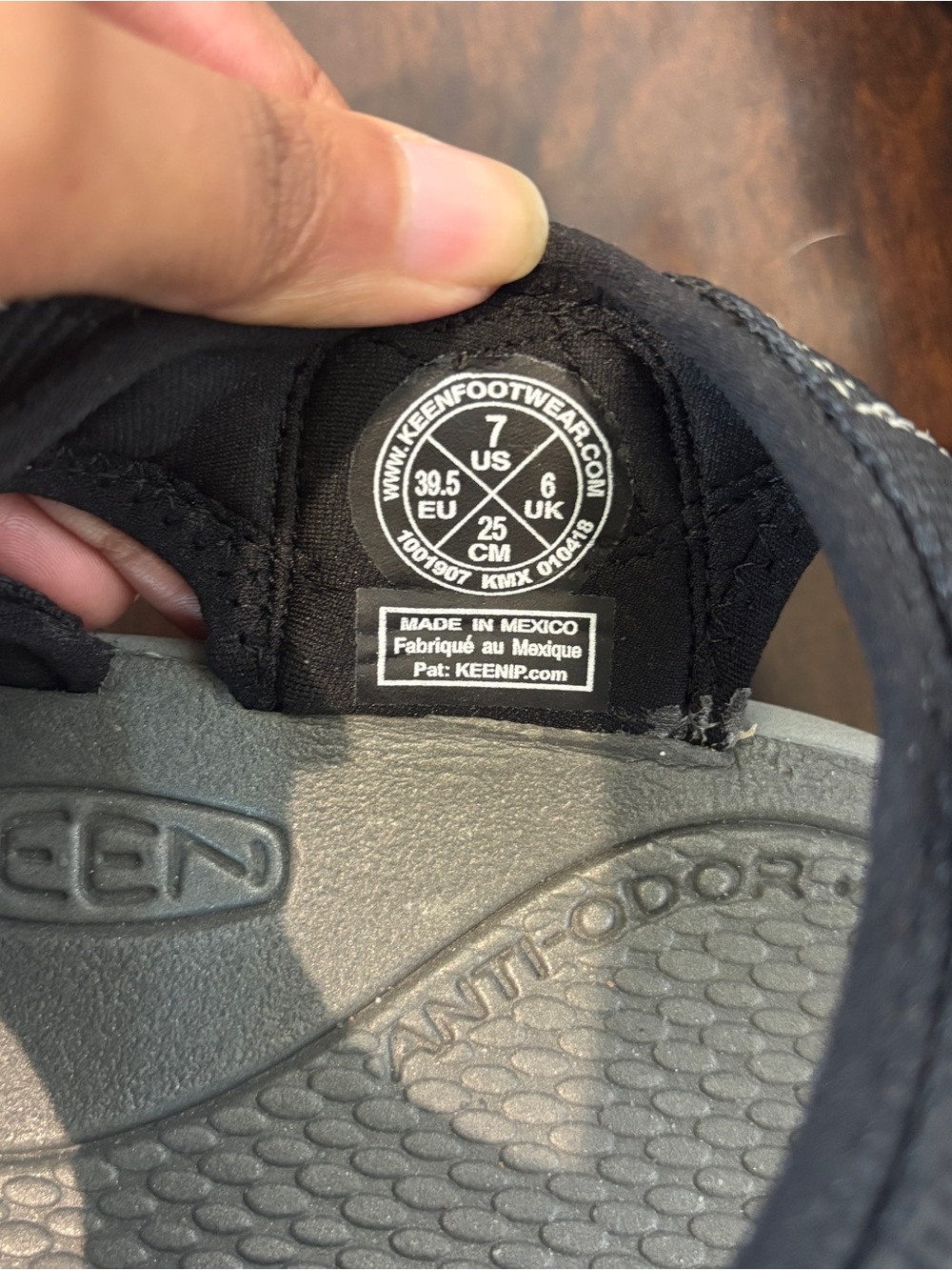 Keen Men's Newport H2 Sandal - Picture 10 of 10
